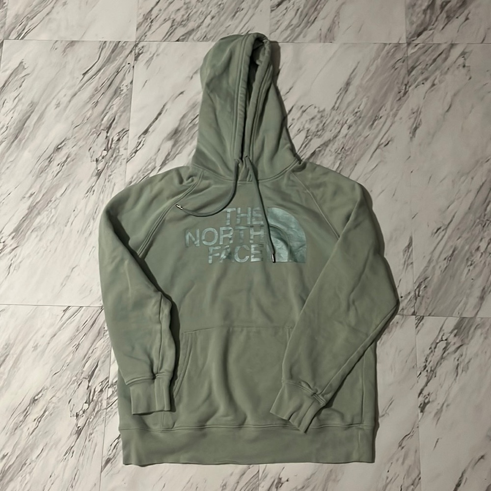 Women’s north face hoodie